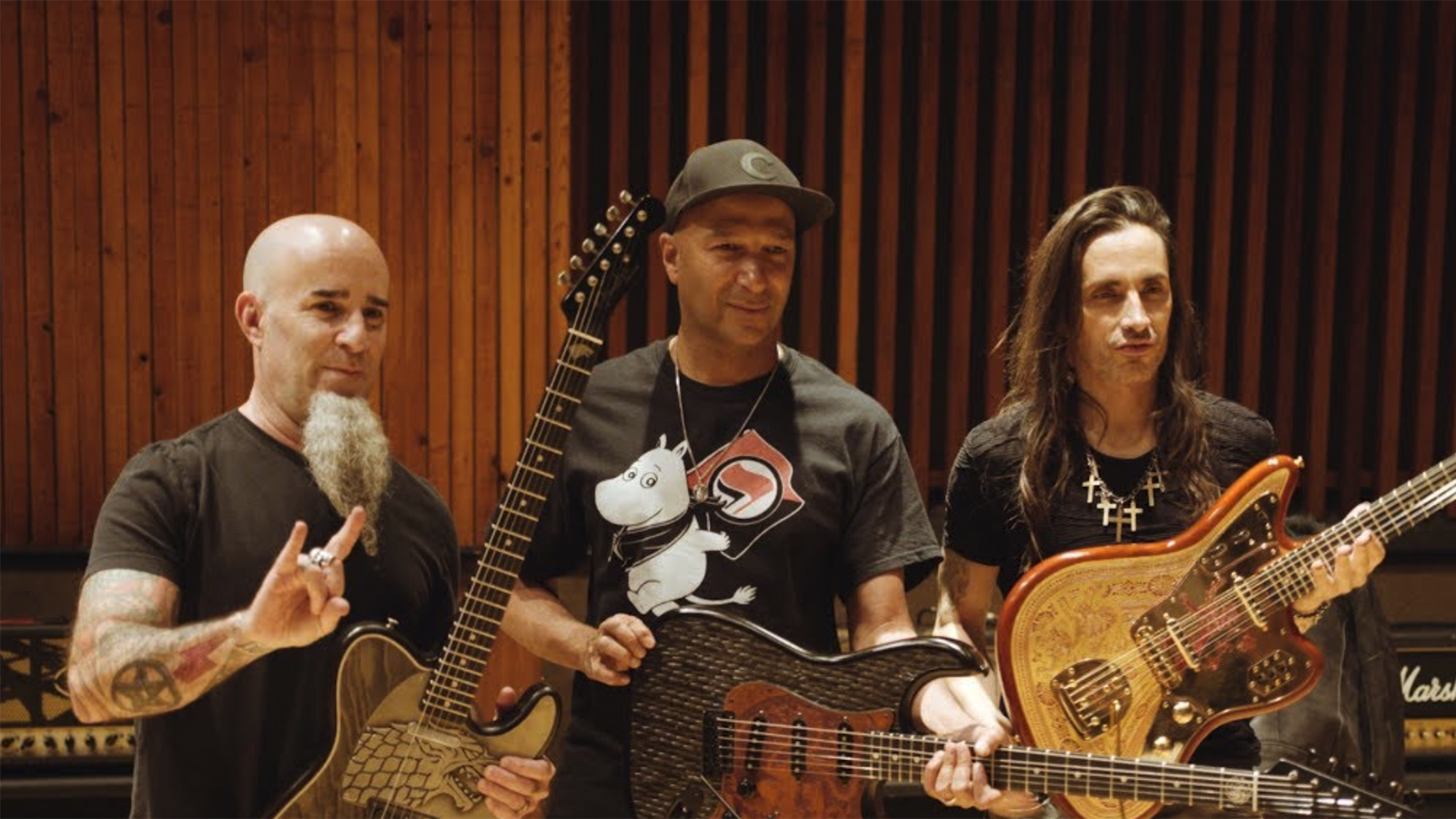 See Scott Ian, Tom Morello Play Metal ‘Game of Thrones’ Theme With Show Creator