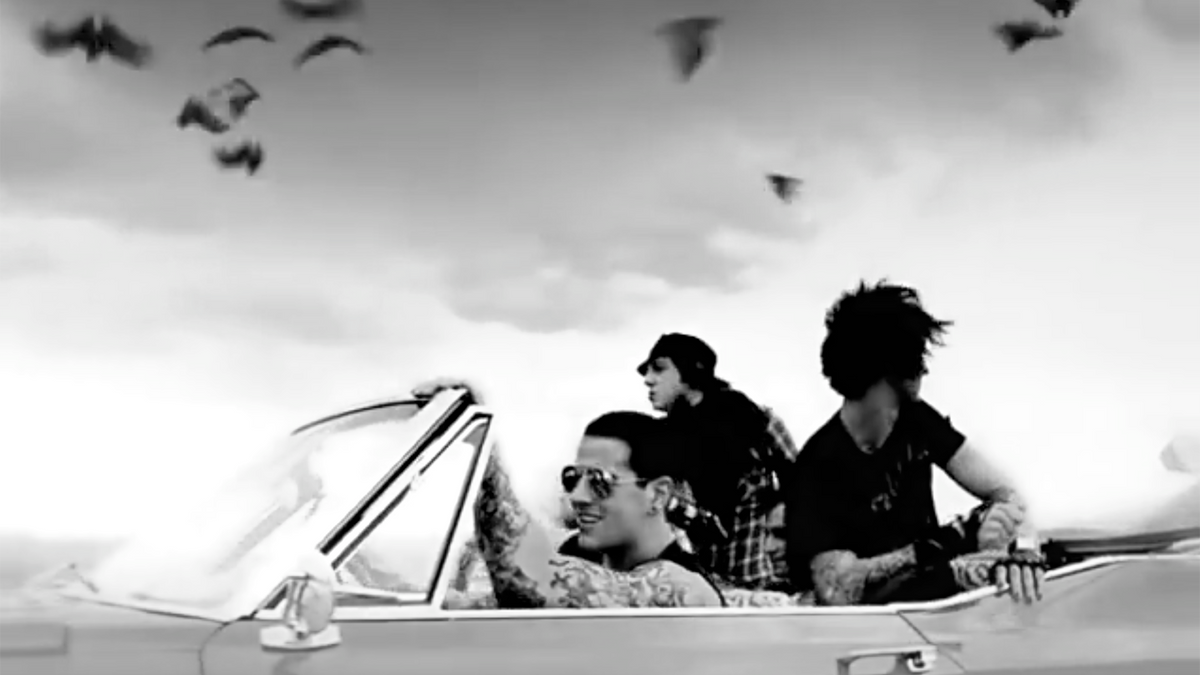 See Avenged Sevenfold Break Down “Bat Country”: From WTF Intro to Dance Beats