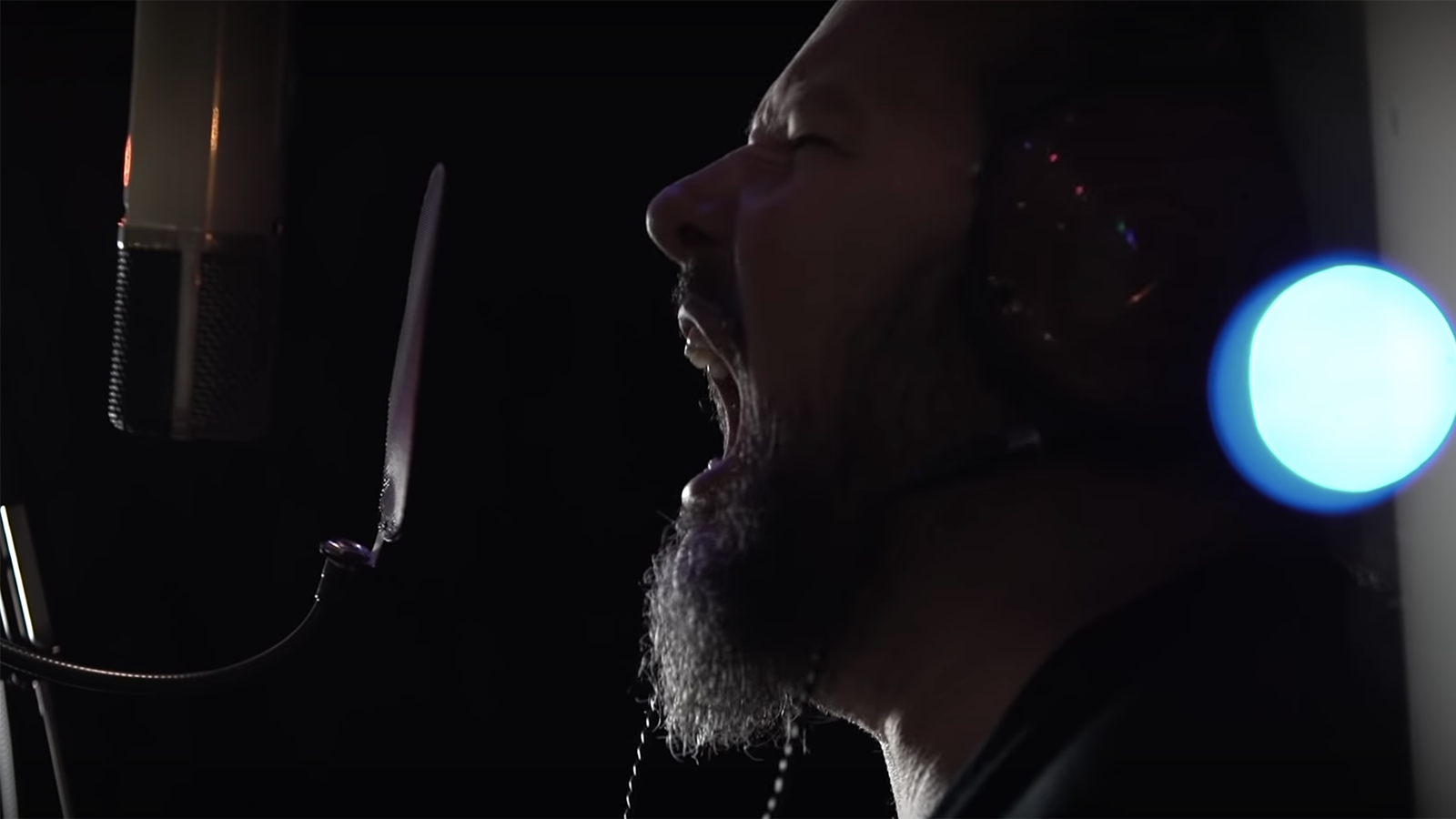 See Korn’s Jonathan Davis Record Harrowing Vocals for ‘The Nothing’