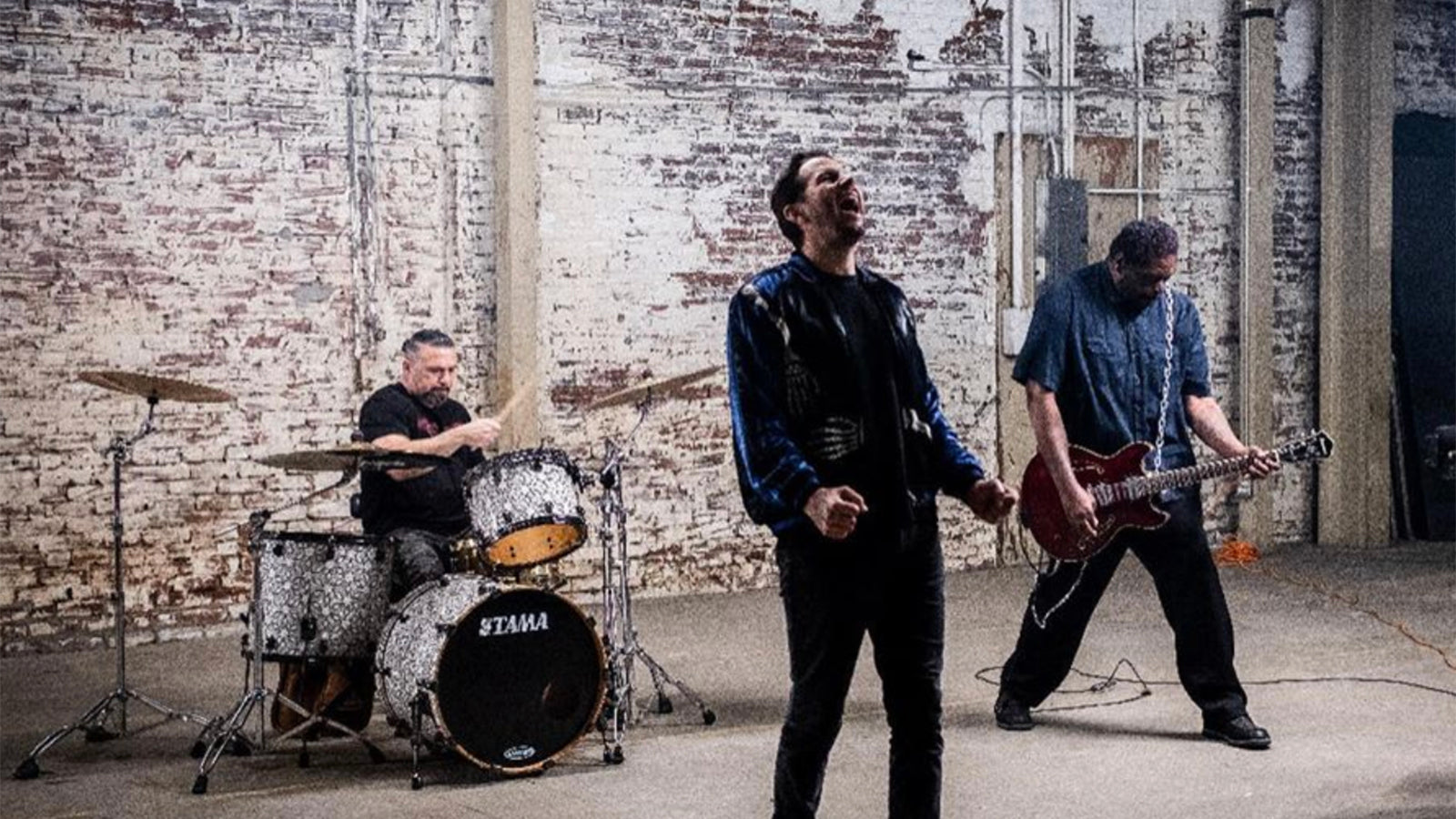 See Avenged Sevenfold’s M. Shadows Cover Radiohead With System of a Down Drummer