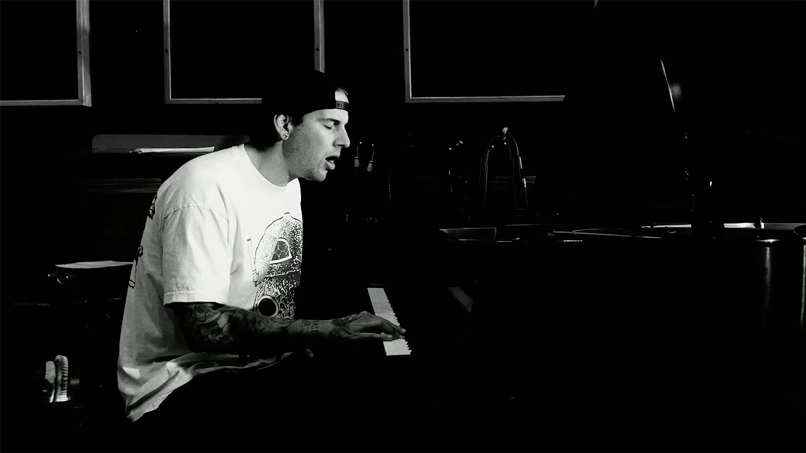 See Atreyu’s New “Super Hero” Video Starring Avenged Sevenfold’s M. Shadows