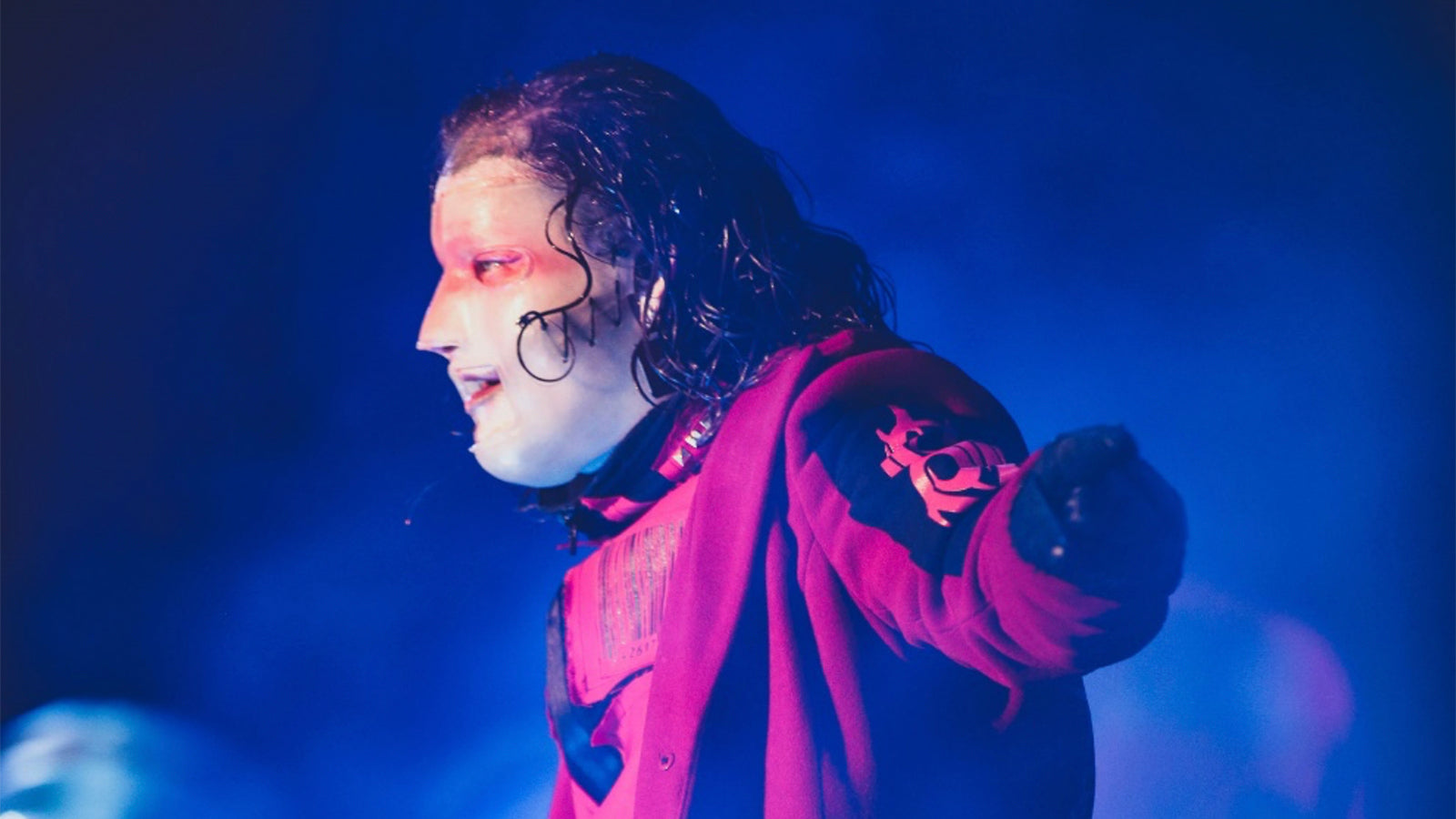 Slipknot’s Corey Taylor Auctioning Signed Guitars From Personal Collection