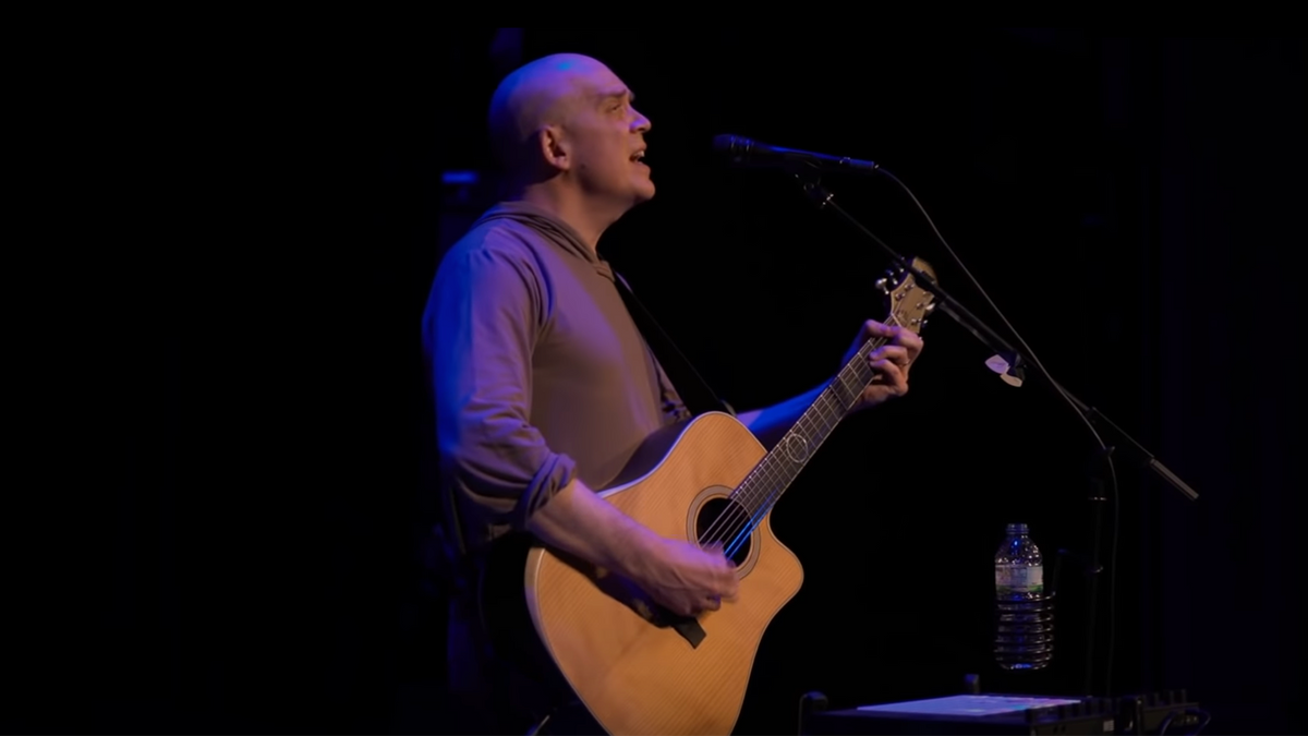 See Devin Townsend Play Acoustic “Hyperdrive” in 2019