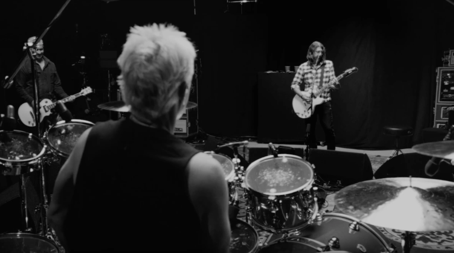 FOO FIGHTERS reveal new live drummer
