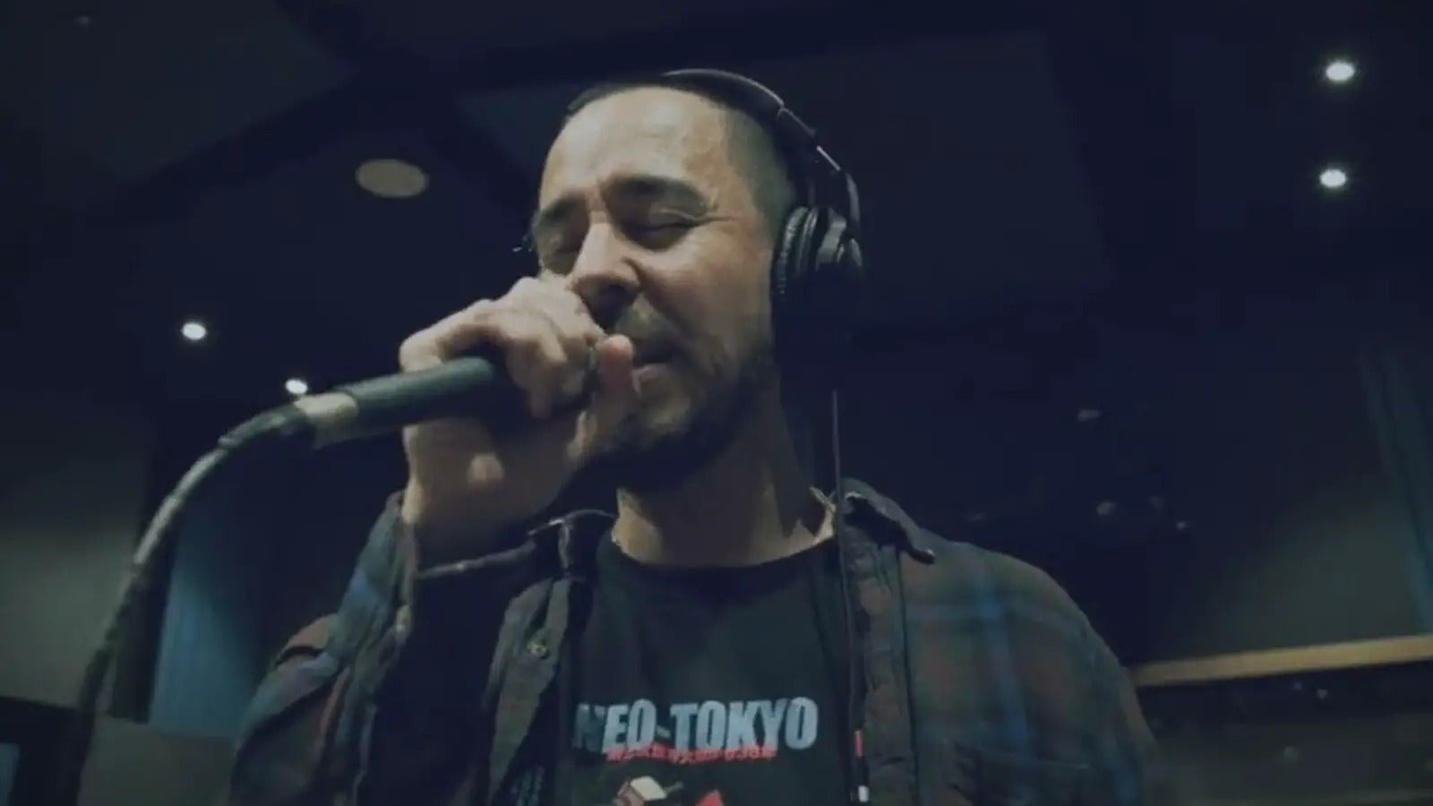 See MIKE SHINODA play LINKIN PARK’s “Bleed it Out” with POLARIS, STAND ATLANTIC members