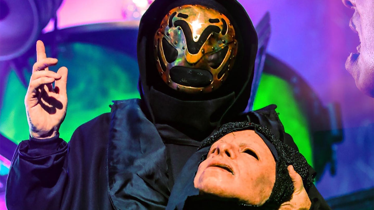 Sid Wilson’s Disembodied Human Mask Sings Along to Slipknot Songs