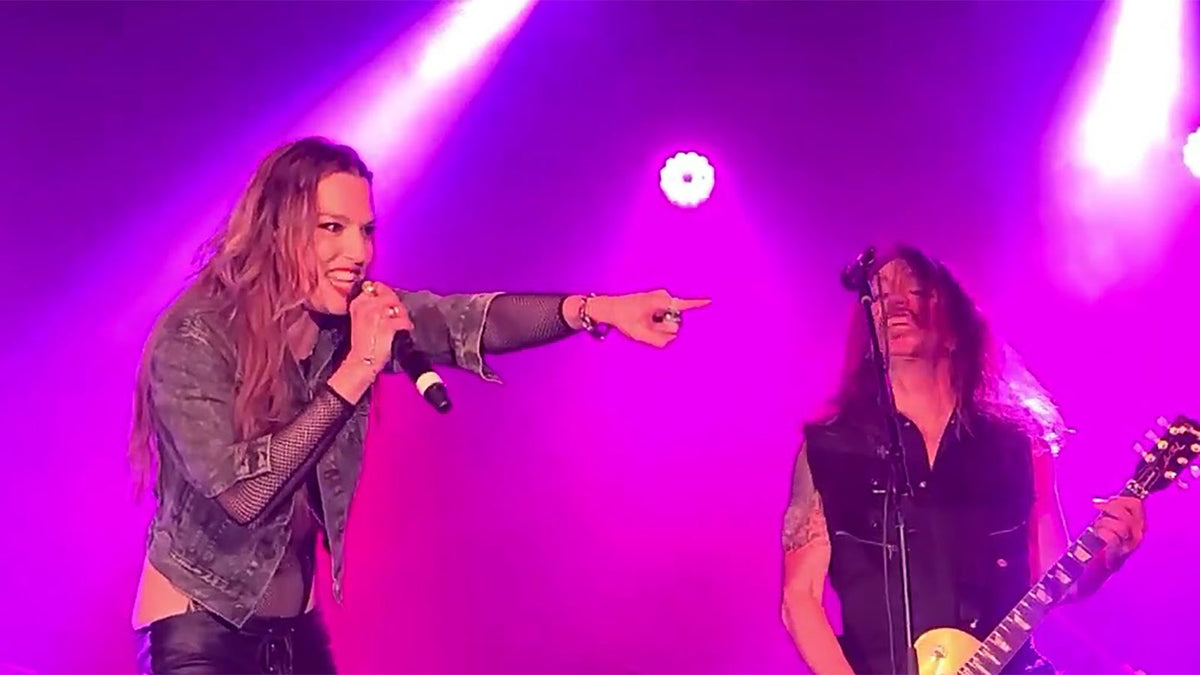 HALESTORM’s LZZY HALE front SKID ROW for first time: See videos and setlist