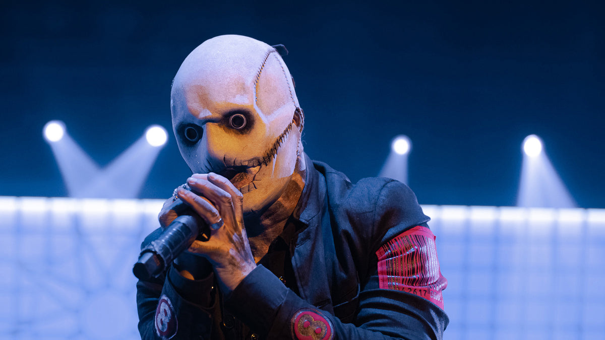 Slipknot’s Corey Taylor to Machine Gun Kelly: “Suck Every Inch of My Dick”