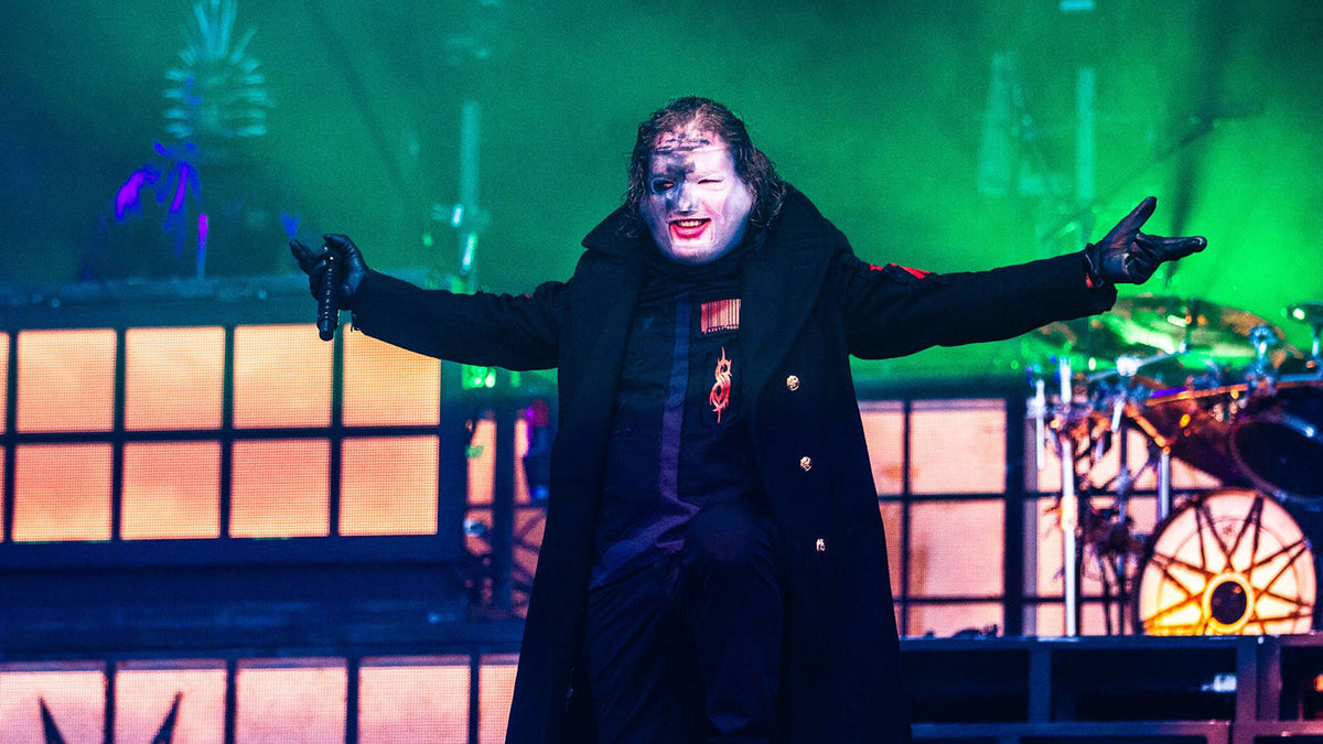 Corey Taylor Stops Slipknot Show When Mosh Pit Gets Out of Control