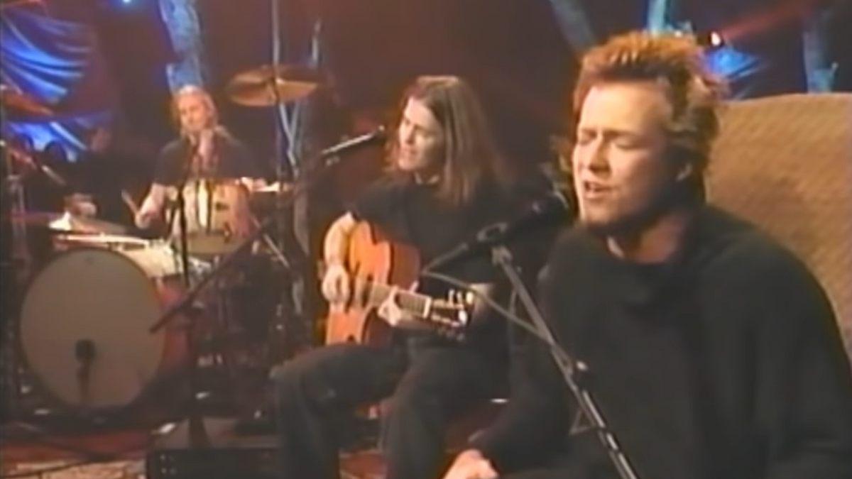 See Stone Temple Pilots Play “Big Empty” During MTV ‘Unplugged’ Session