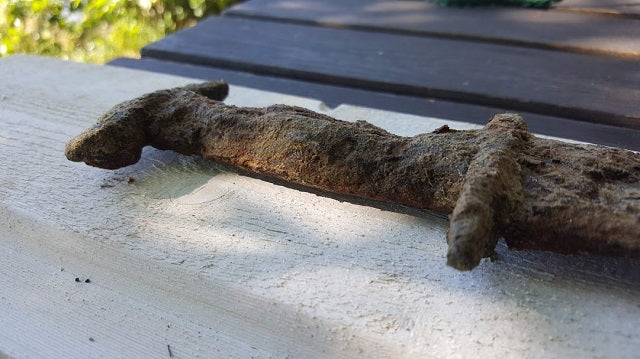 Young Girl Named Saga Finds 1,500-Year-Old Pre-Viking Sword in Swedish Lake
