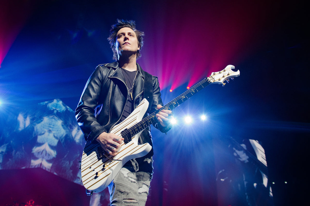 Synyster Gates on Launching Online Guitar School, Creating “Legion of Shredders”