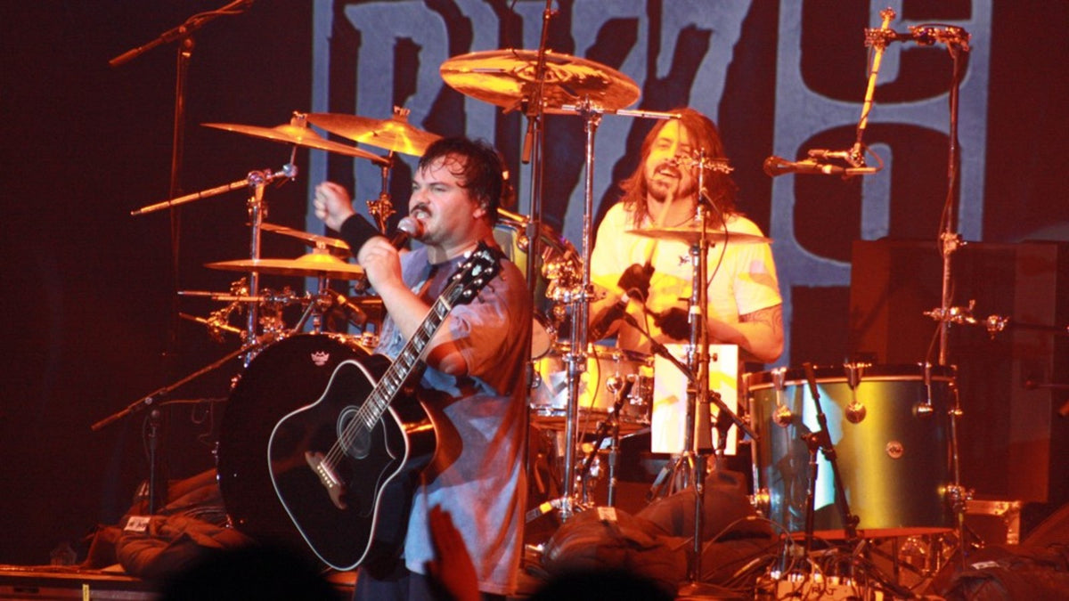 See Dave Grohl and Tenacious D’s Epic “The Metal” Performance from 2010
