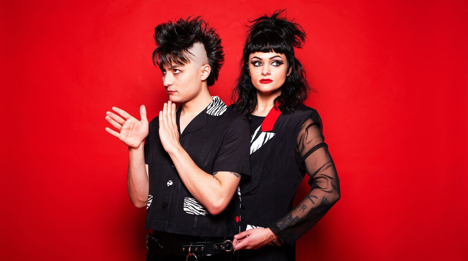 Hear Darkwave Duo Wingtips Channel the Cure, Early Ministry With “Deaf Pursuit”