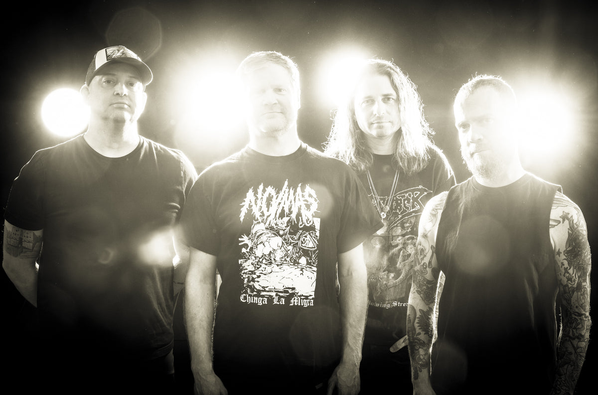 Zealot R.I.P.: Hear Pig Destroyer, Darkest Hour Members Rampage on “Ambush Predator”