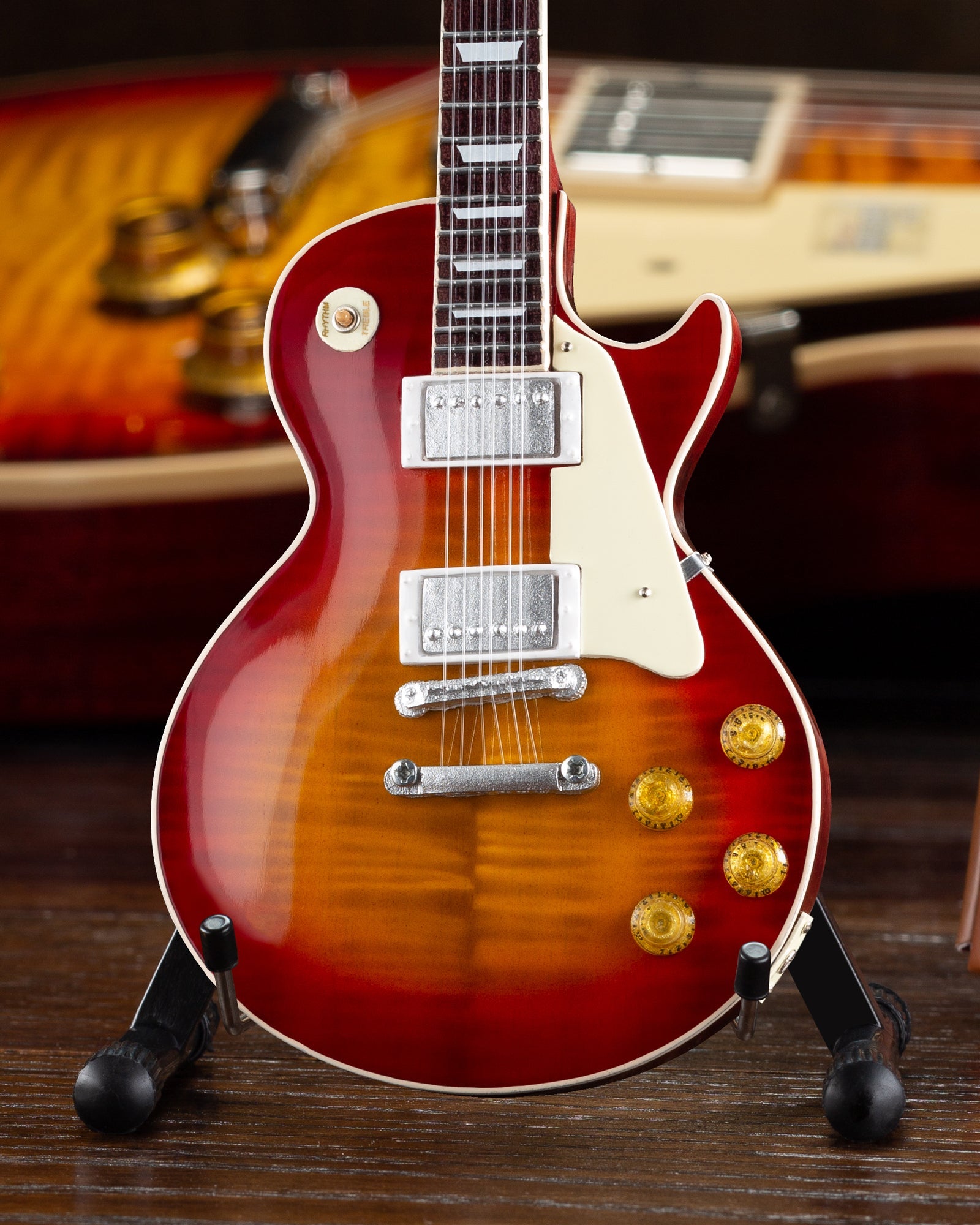 GIBSON 1959 LES PAUL STANDARD CHERRY SUNBURST 1:4 SCALE MINI GUITAR MODEL