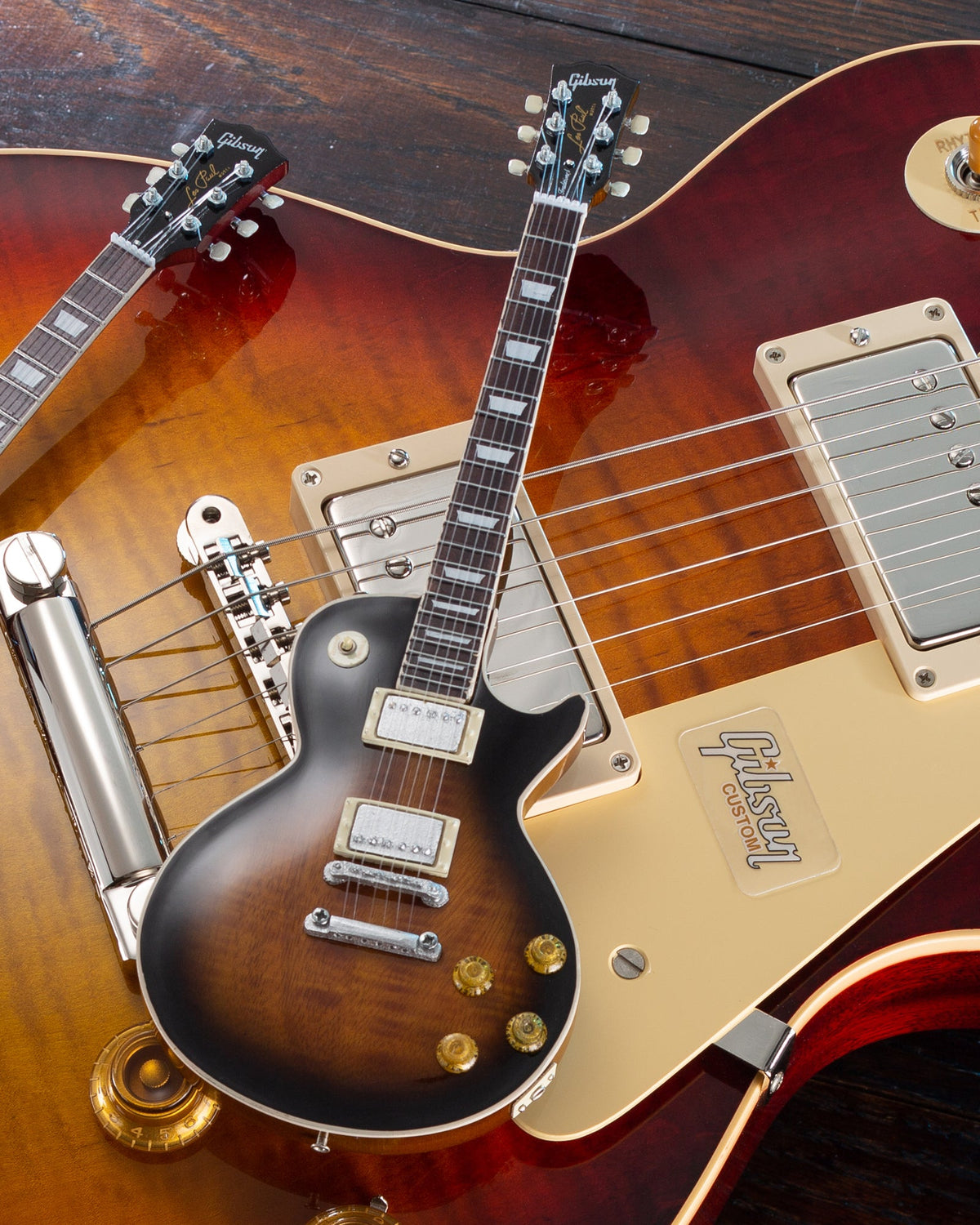 GIBSON LES PAUL TRADITIONAL TOBACCO BURST 1:4 SCALE MINI GUITAR MODEL