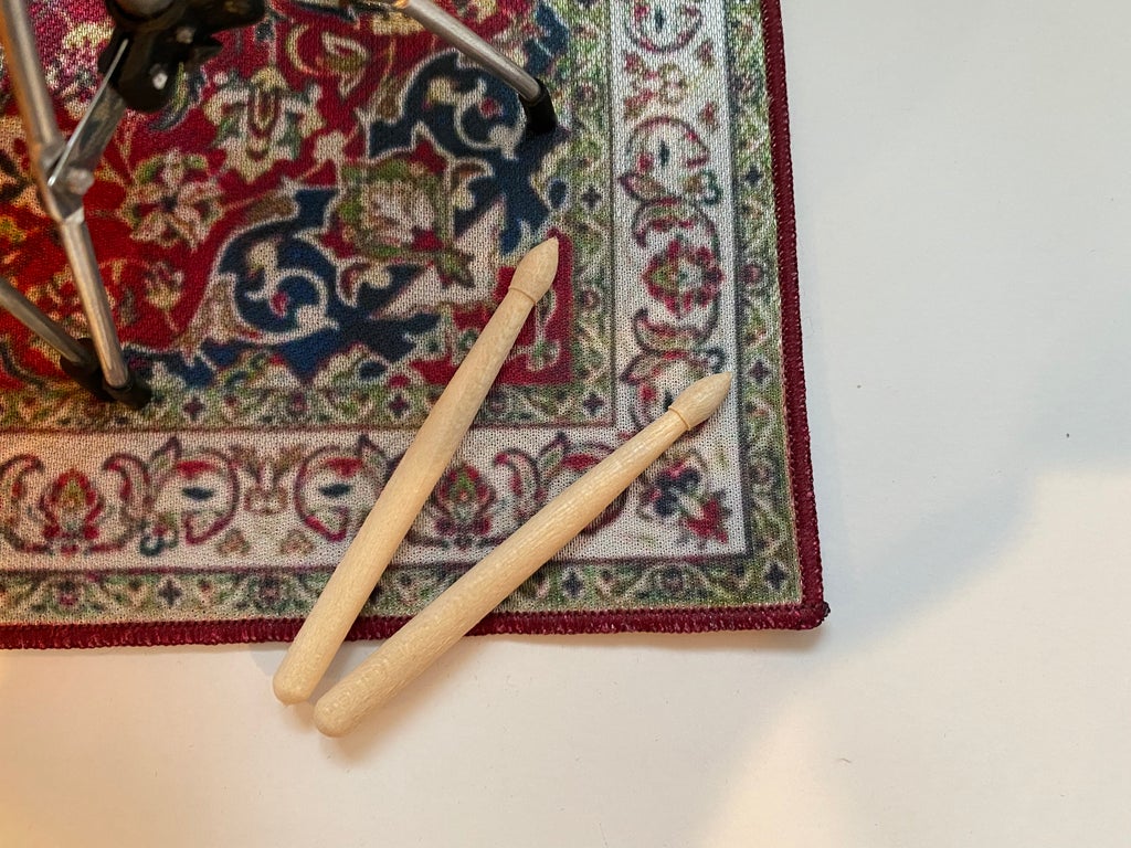 VINTAGE DRUM RUG - MINIATURE FOR 1:4 SCALE DRUM KIT MODELS