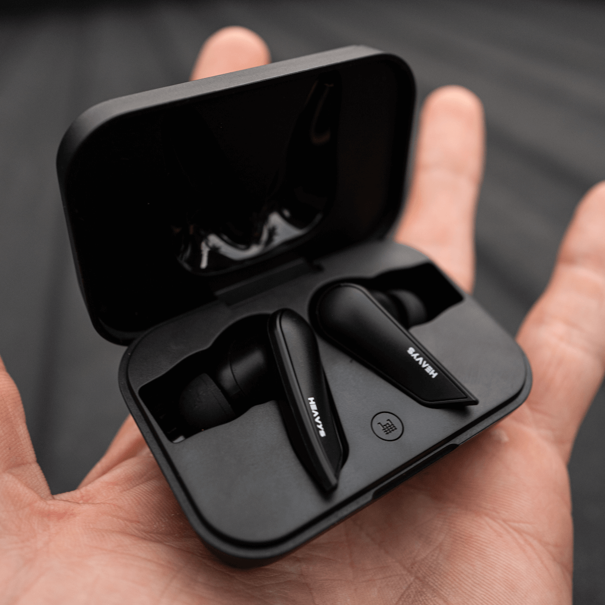 HEAVYS WIRELESS EARBUDS