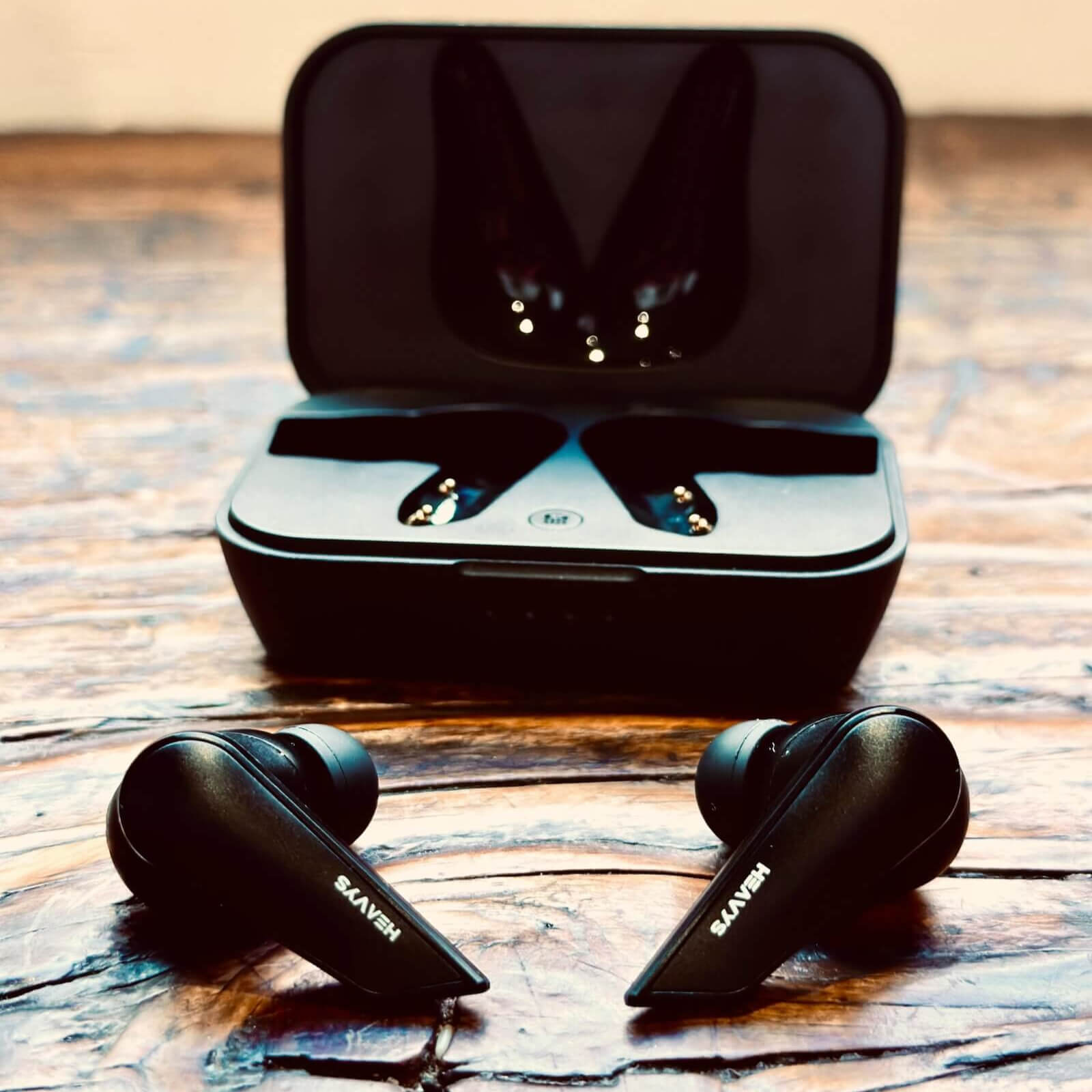 HEAVYS WIRELESS EARBUDS