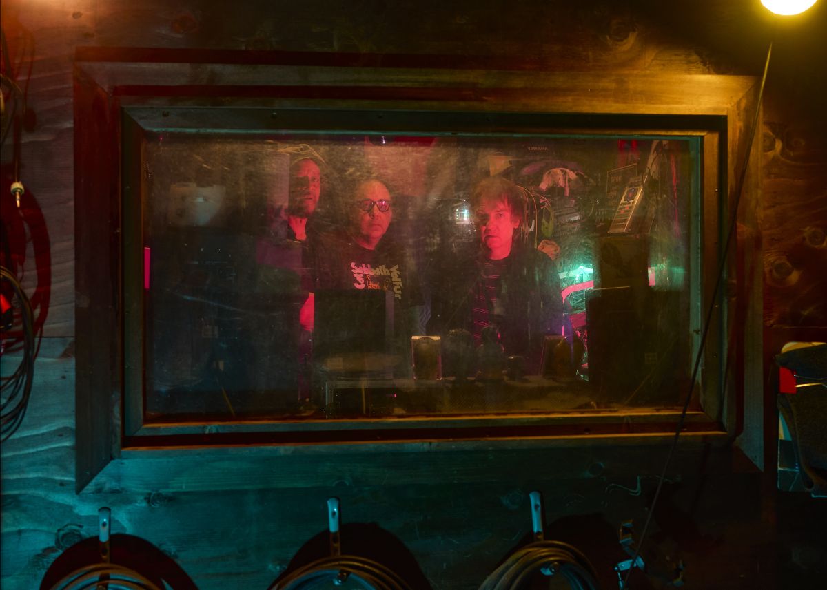 SLEEP announce new album with hazy song “The Morrisist”