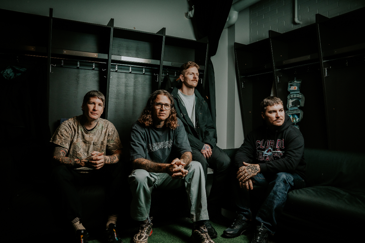 THE AMITY AFFLICTION announce new ‘HOUSE OF CARDS’ album with heart-heavy title track