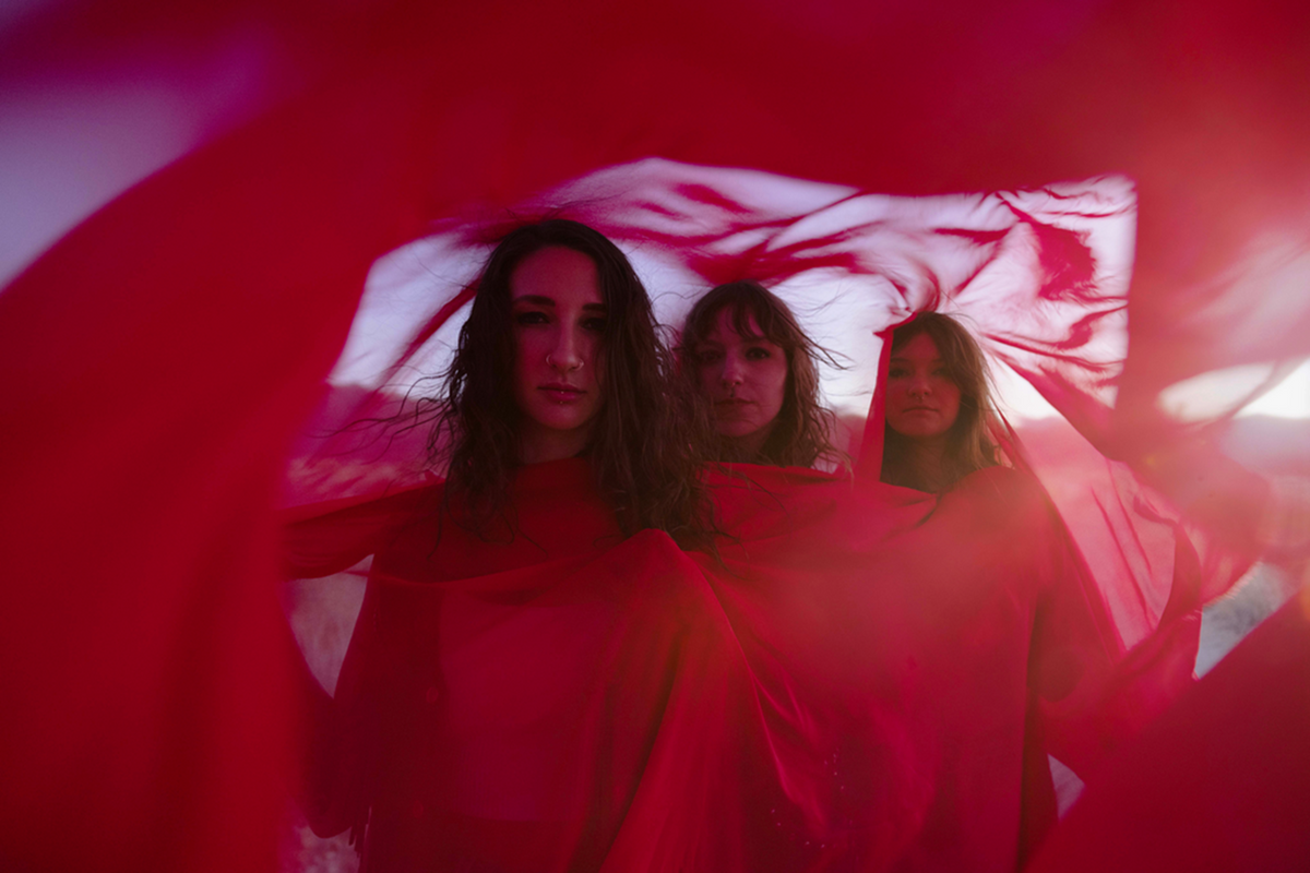 BLACKWATER HOLYLIGHT announce first album in 5 years with gloomy “Heavy, Why?”