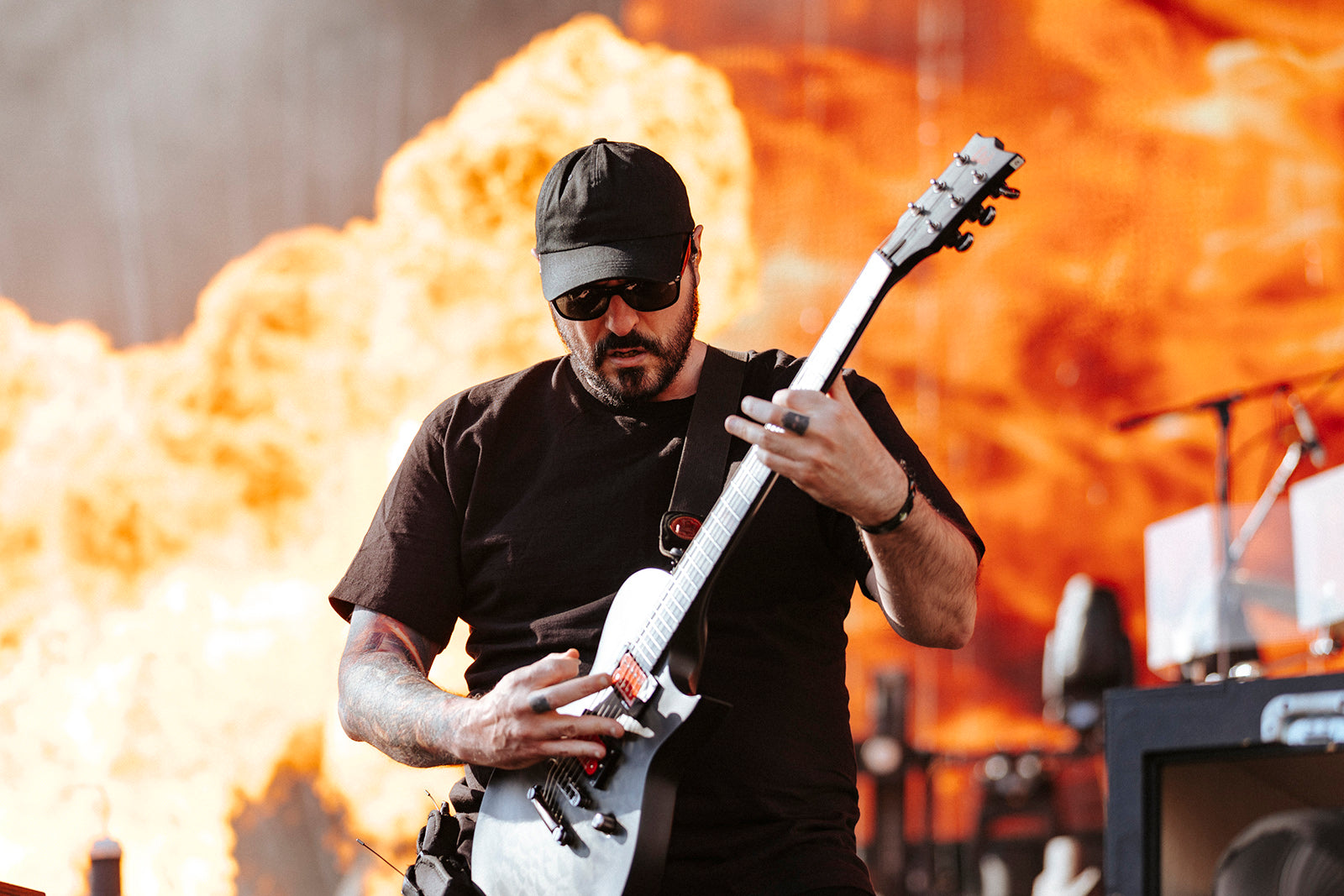 BREAKING BENJAMIN announce North American tour with CHEVELLE
