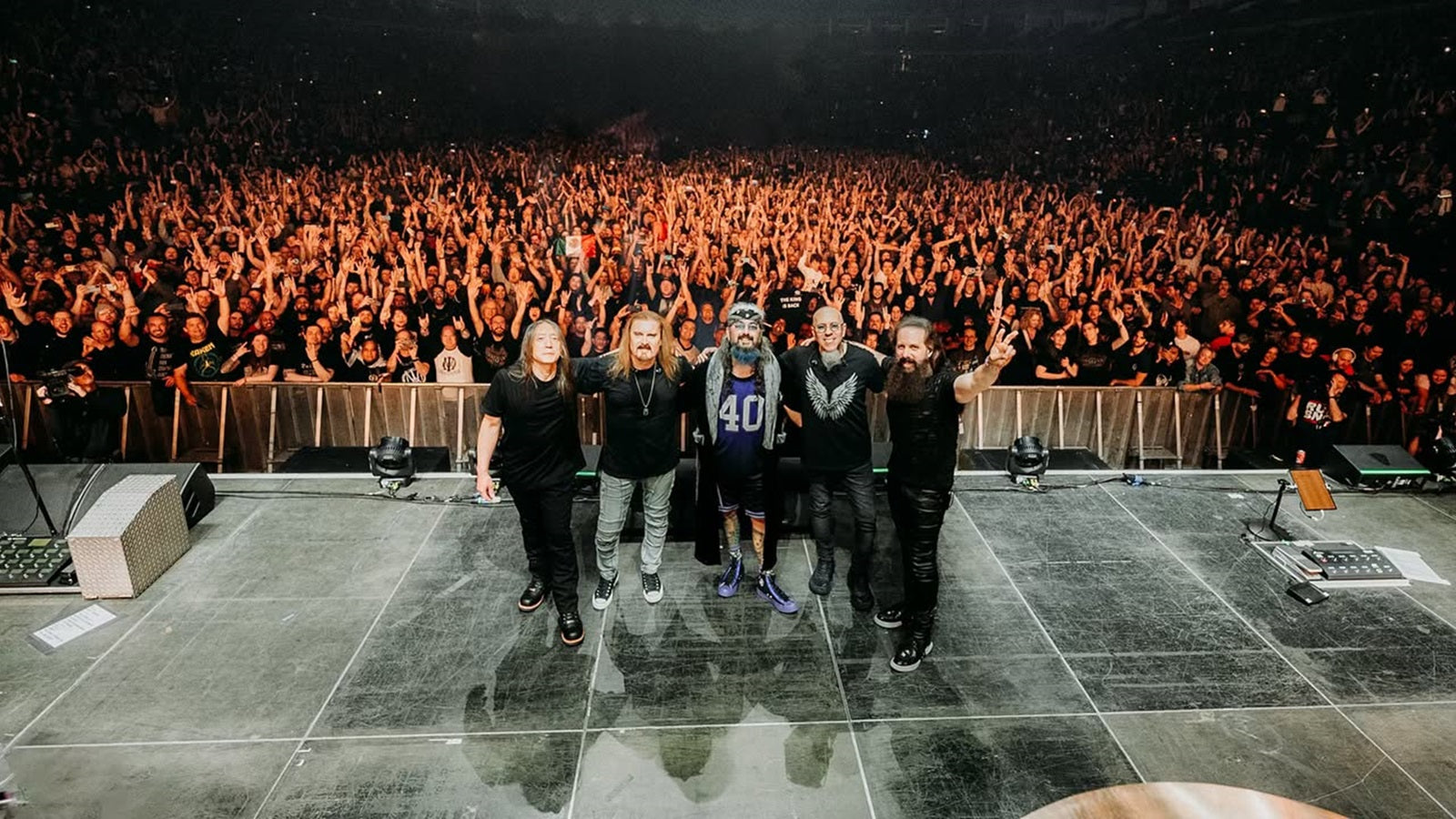 DREAM THEATER’s first show with MIKE PORTNOY since 2010: See setlist and video