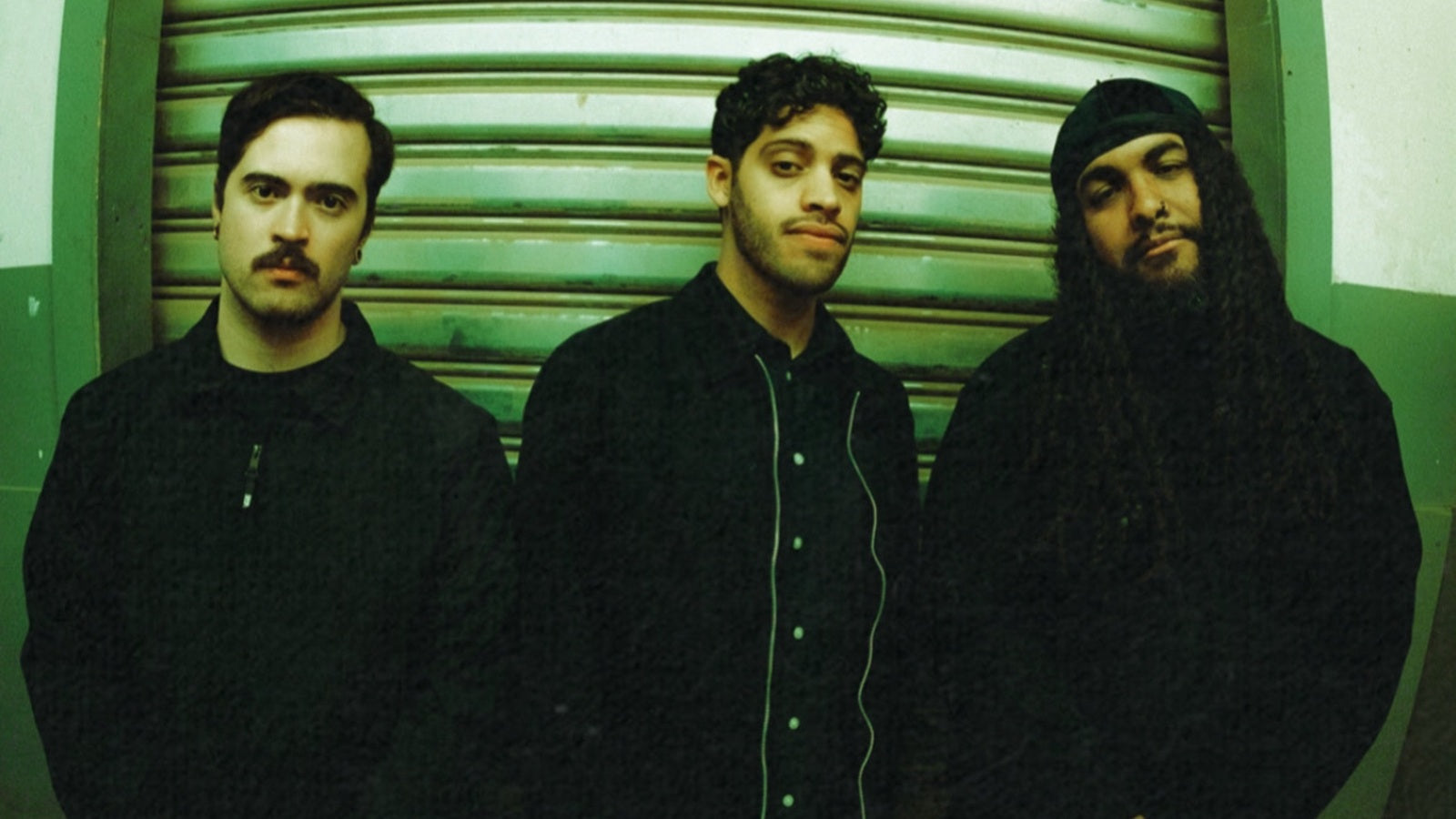 Hear EN MASSE channel DEFTONES and GLASSJAW on new song “taketwo”