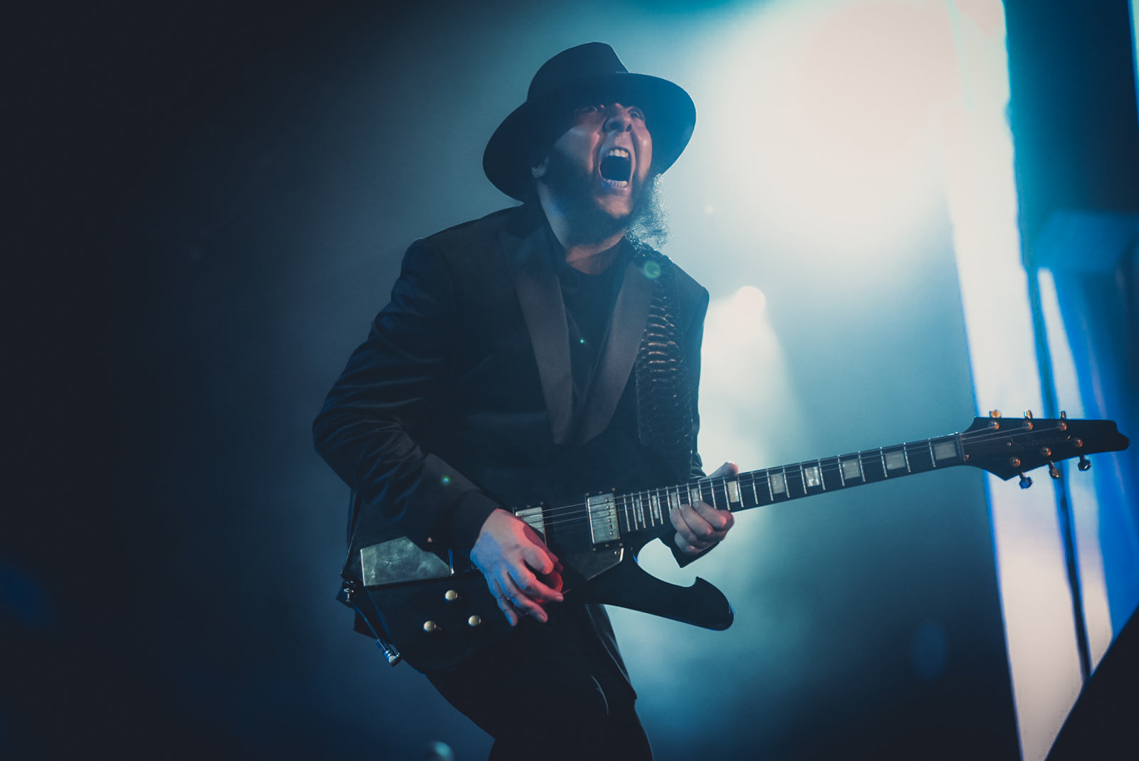 Hear DARON MALAKIAN AND SCARS ON BROADWAY’s previously unreleased song “Shotgun”