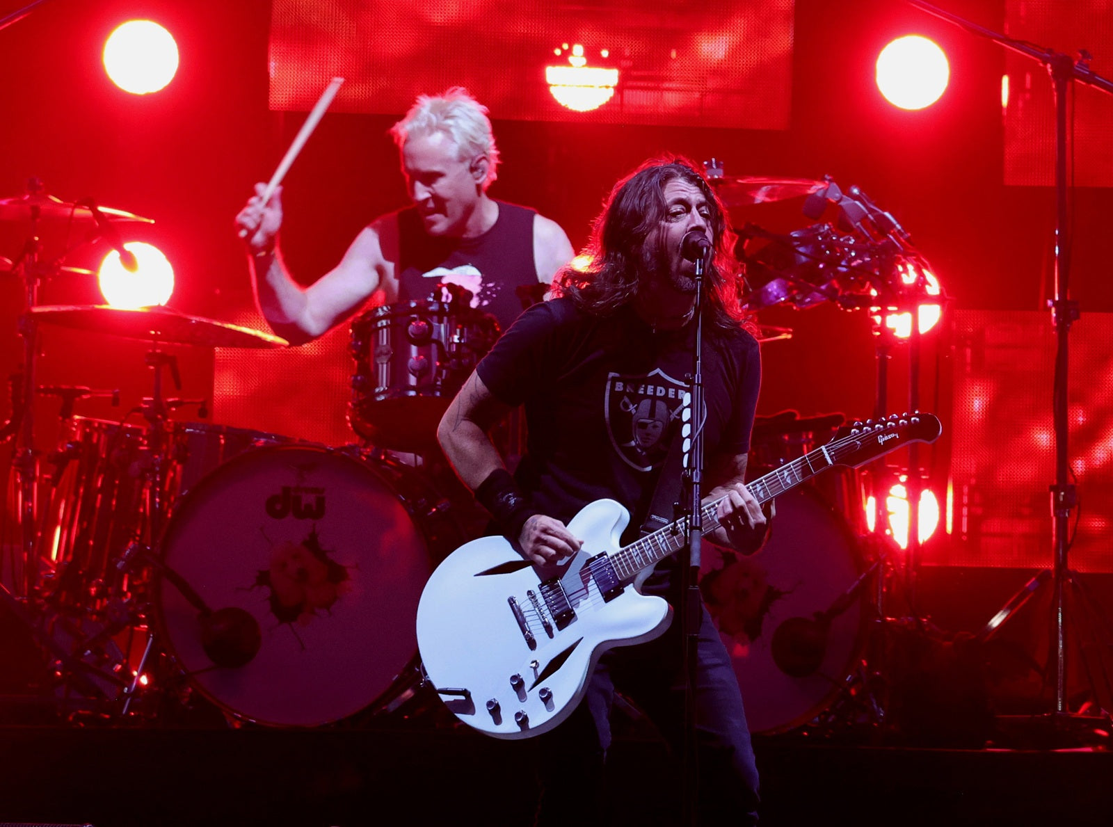 FOO FIGHTERS split with drummer JOSH FREESE