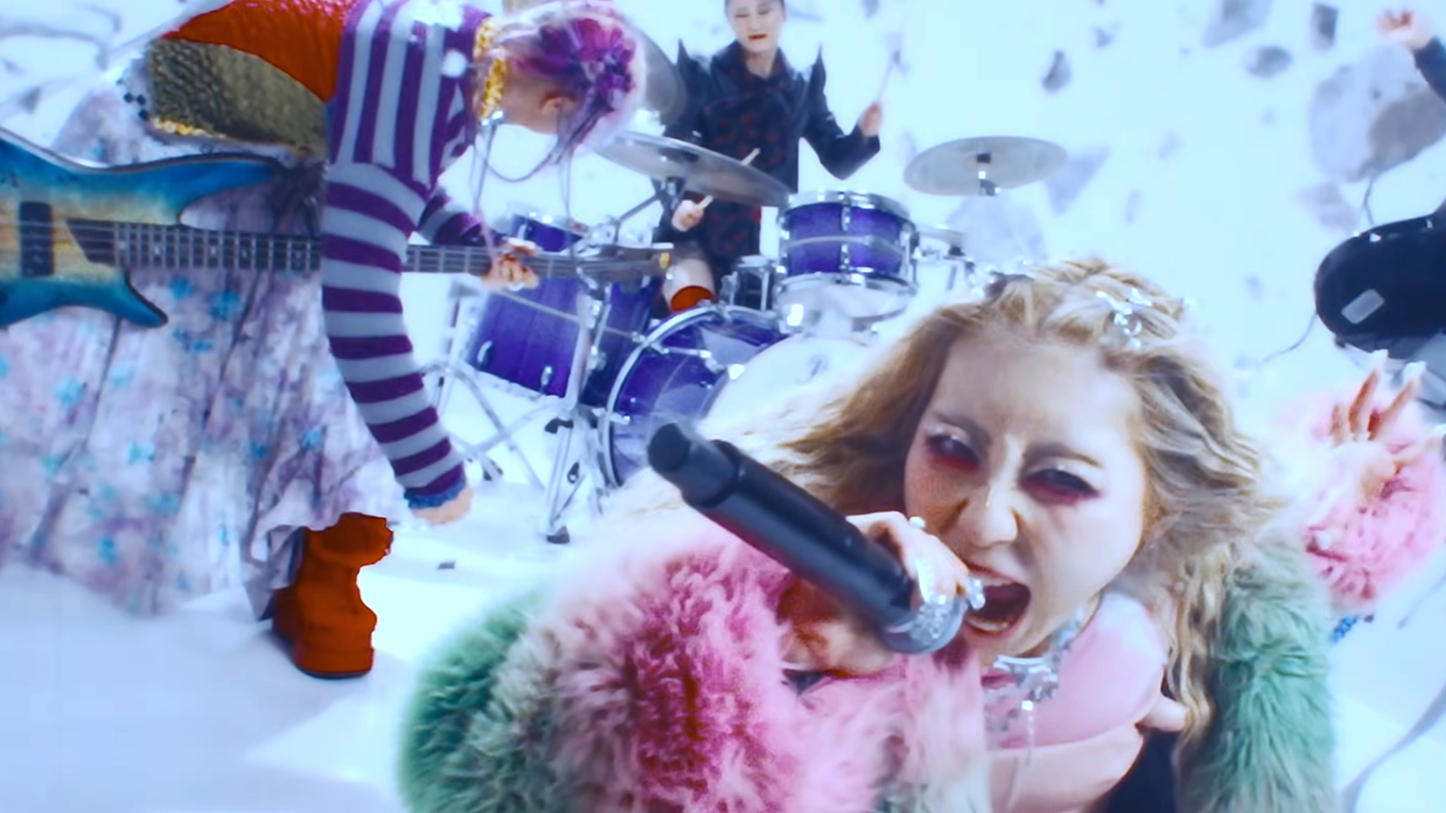 Hear HANABIE.’s hyper “Harajuku-core” song “ICONIC”