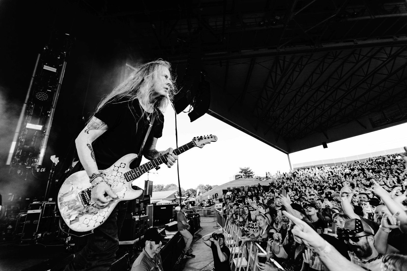 JERRY CANTRELL announces 2025 headlining solo tour