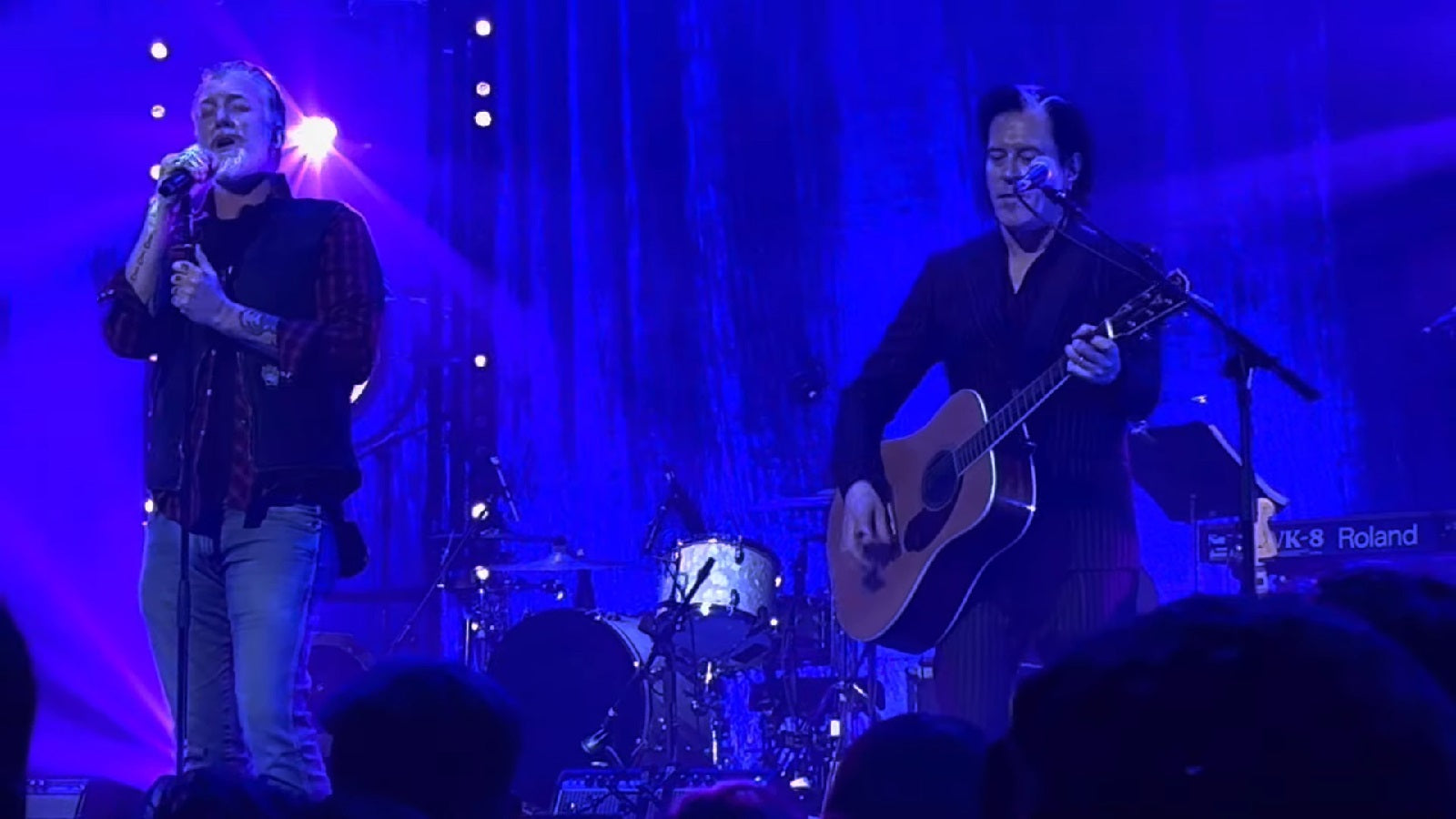 QUEENS OF THE STONE AGE’s JOSH HOMME returns to the stage for MARK LANEGAN tribute