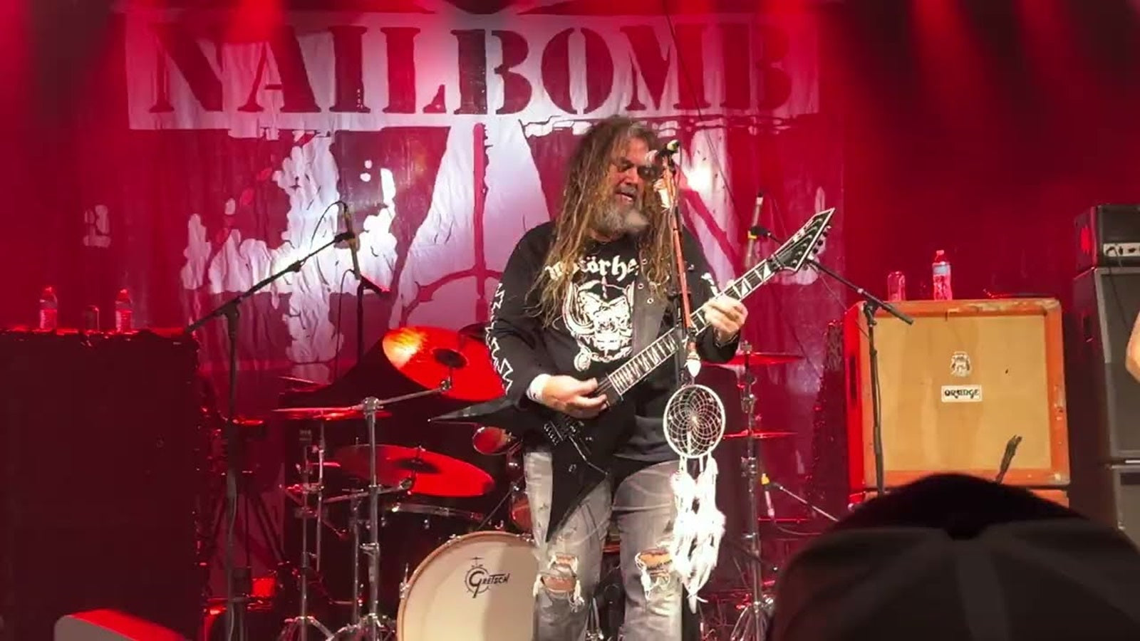 See MAX CAVALERA’s NAILBOMB play first show in 29 years