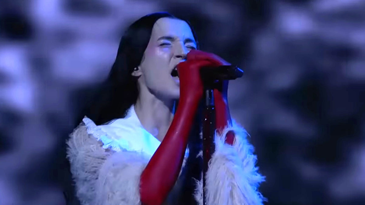 See POPPY scream “The Cost of Giving Up” on ‘Kimmel’