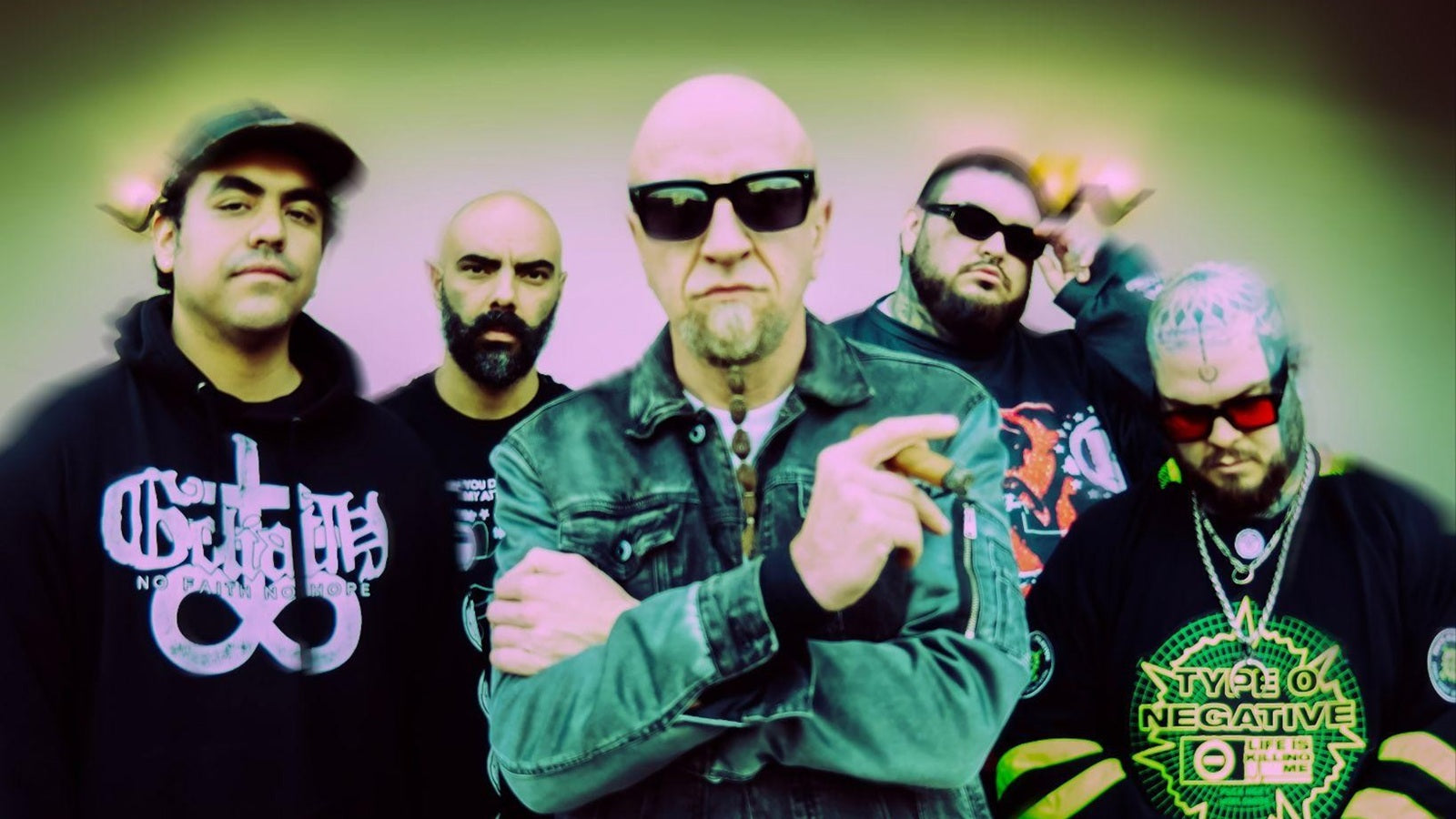 See SEVEN HOURS AFTER VIOLET fight an inner war in new “Float” video