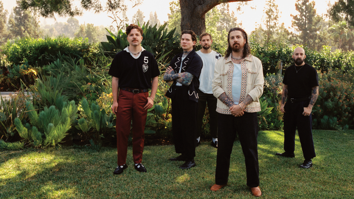 Hear THE DEVIL WEARS PRADA get extra heavy on “secret song” “Play the Old Shit”