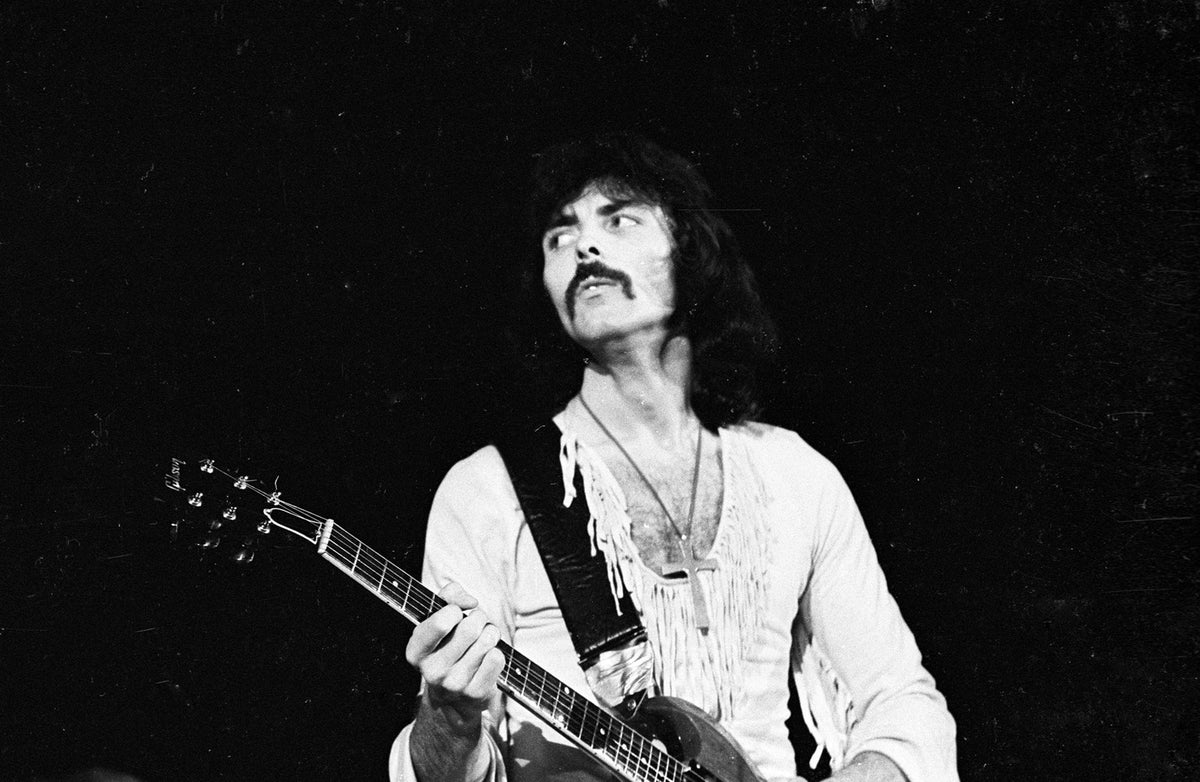 See part 1 of new ‘Godfather of Heavy Metal’ doc on BLACK SABBATH’s TONY IOMMI