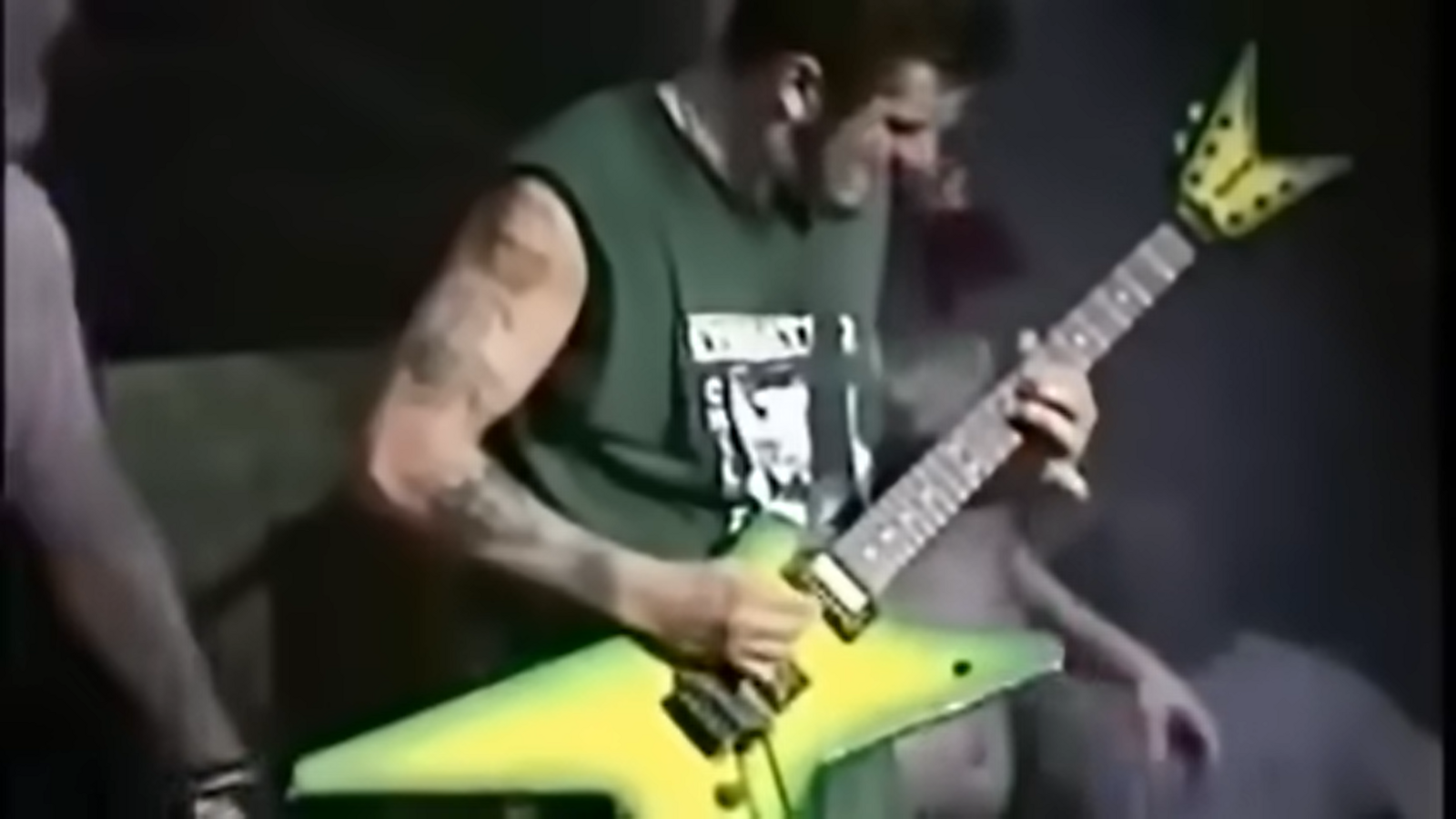 See Pantera’s Philip Anselmo Shred Slayer’s “Raining Blood” on Dimebag’s Guitar in 1995