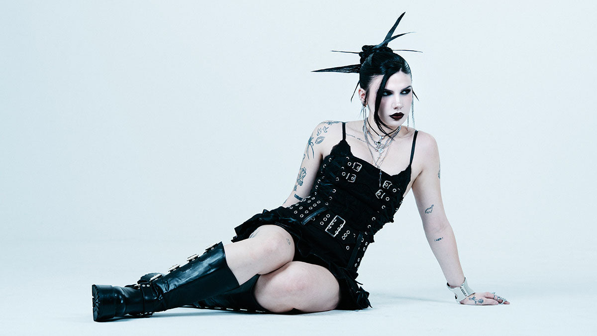 Hear rising star BAILEY SPINN channel EVANESCENCE on new song “critical”
