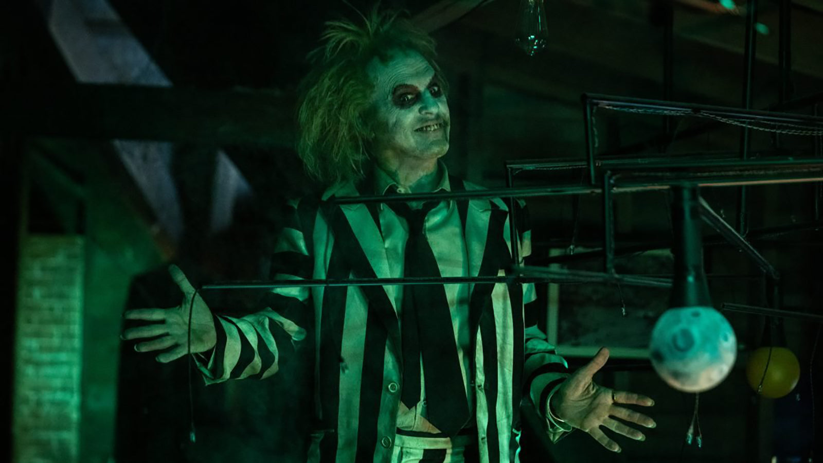 See first trailer for ‘BEETLEJUICE’ 2: MICHAEL KEATON and WINONA RYDER return