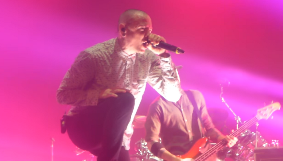 See Linkin Park Play Raging “One Step Closer” at Last Show With Chester Bennington