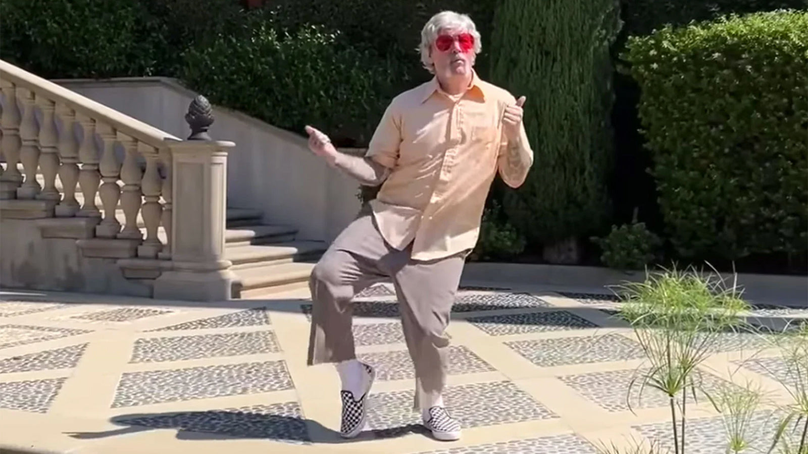 See Limp Bizkit’s Ridiculous New Video for “Dad Vibes”