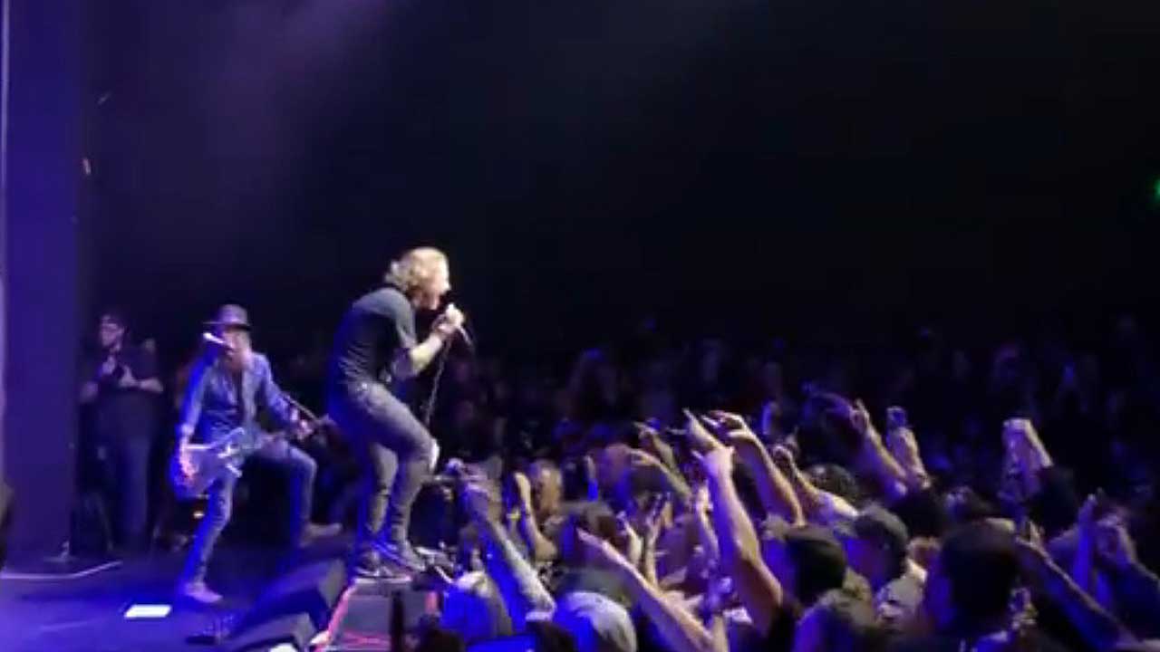 See Corey Taylor, Grohl, Rex Brown, Scott Ian, Benante Cover Pantera’s “Walk”