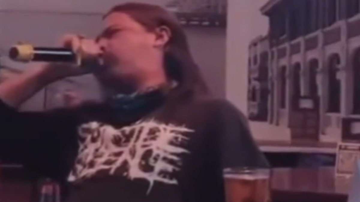 See Deathcore Singer’s Karaoke Cover of Vanessa Carlton’s “A Thousand Miles”