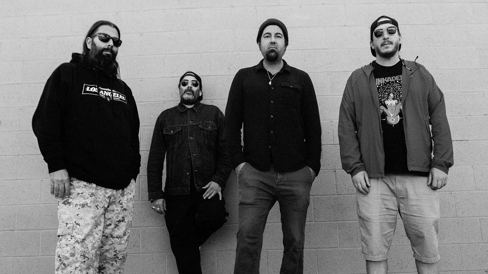 Deftones’ New Live Bassist Revealed at 2022 Tour Kickoff Show