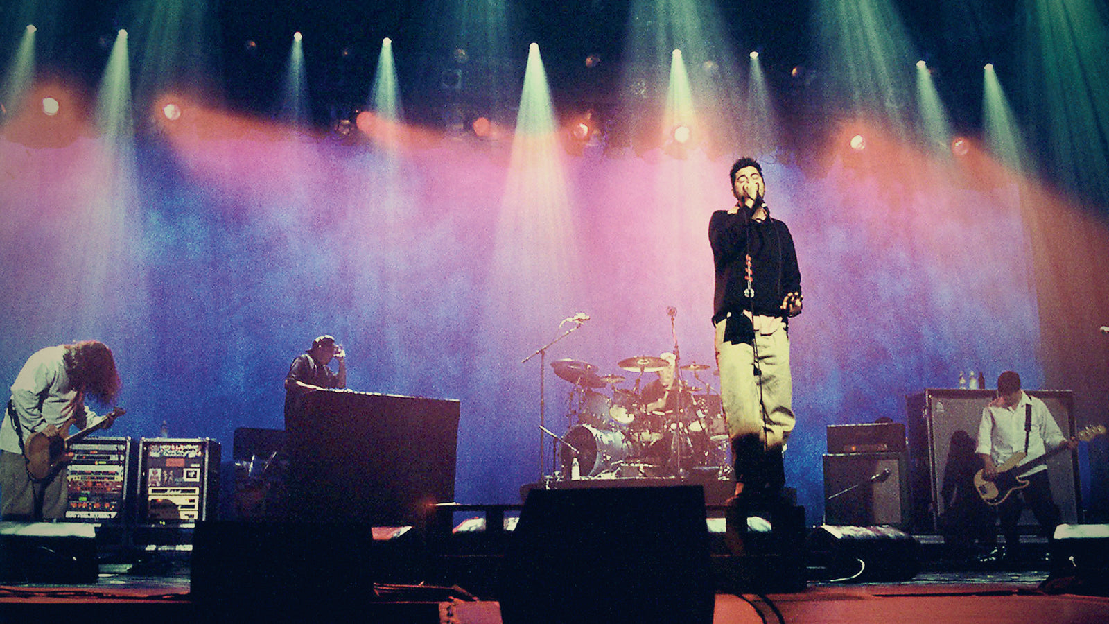 Deftones Appear on Cover of New Revolver Issue, Collector’s Box Set Available