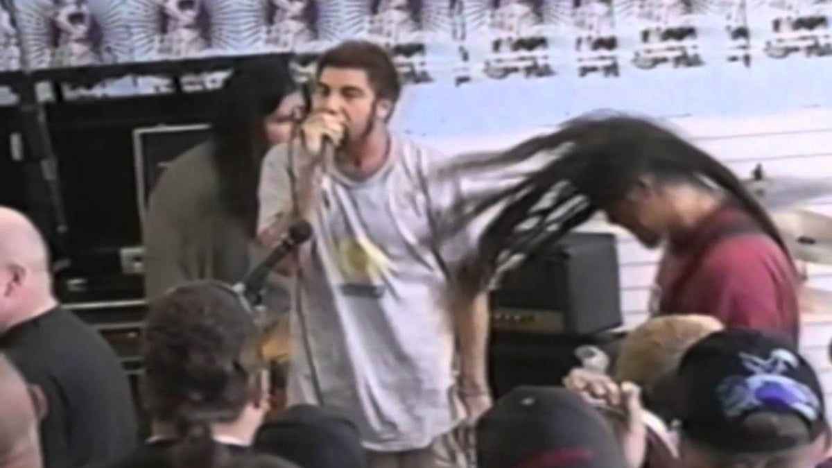 See Deftones Play “7 Words,” “Teething,” at Wild In-Store Show in 1996